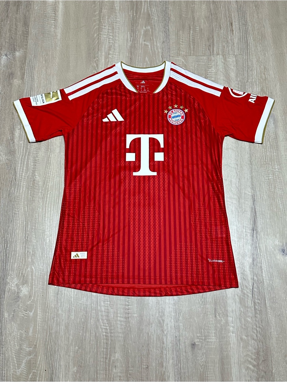 M Olise Red Football/Soccer Mens Slim Fit XL Kit 26-27